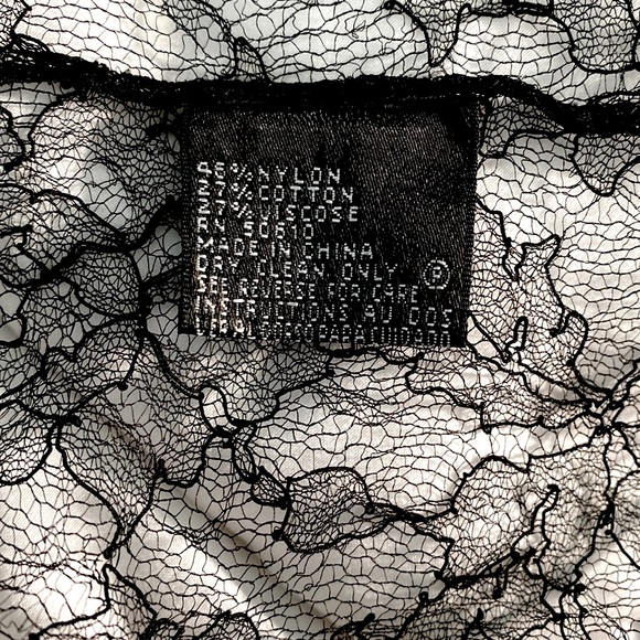 Albert Nipon Black Lace Evening Wrap With Sleeves Size 8 NWT - Picture 2 of 8